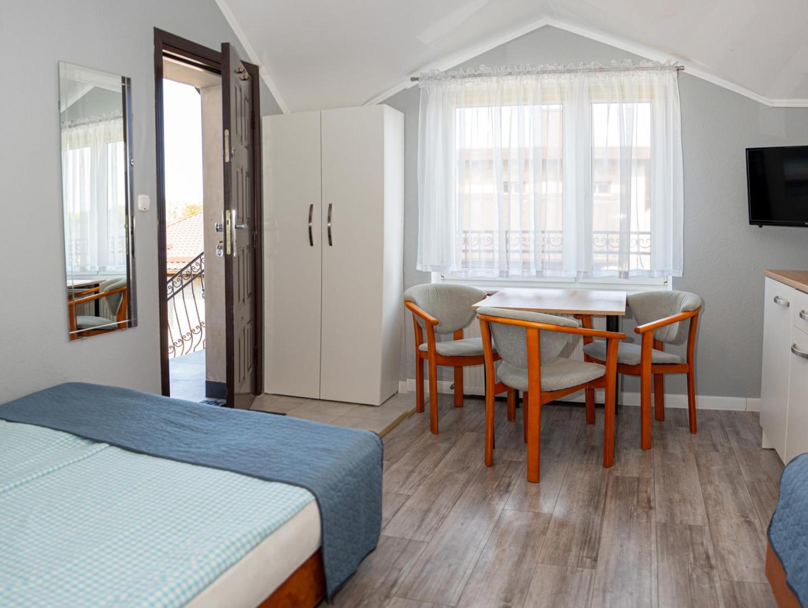Cetniewo Pokoje I Apartamenty Wladyslawowo Exterior photo