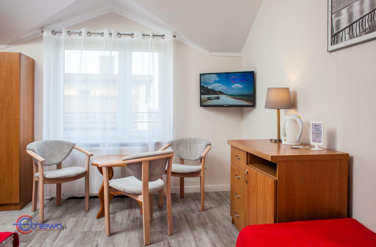 Cetniewo Pokoje I Apartamenty Wladyslawowo Exterior photo